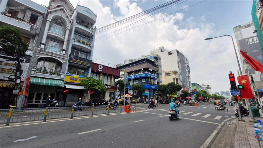 * bán nhà quận 4, ngang 9m, 128m2, mặt tiền đường 25m, 3 tầng, giá 59,8 tỷ