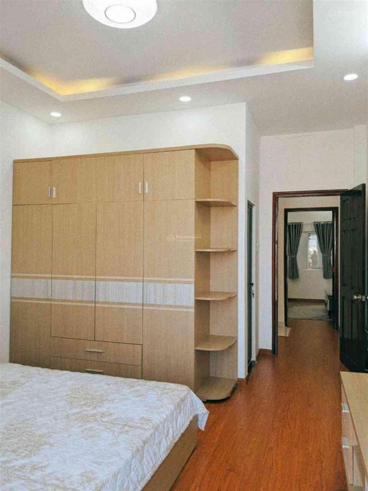 Bán nhà quận 7, 4 tầng, mặt tiền kinh doanh 25m, 74m2, ngang 4m, giá 9,8 tỷ