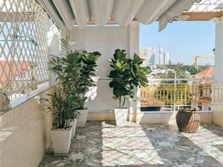 Bán nhà quận 7, 4 tầng, mặt tiền kinh doanh 25m, 74m2, ngang 4m, giá 9,8 tỷ