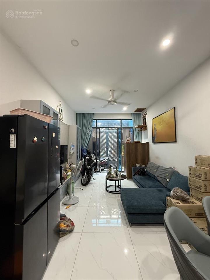 Bán nhà quận 4, khánh hội, 43m2, ngang 5.2m, 3 tầng, đường 3m, cách 20m ra mặt tiền, giá 6,9 tỷ