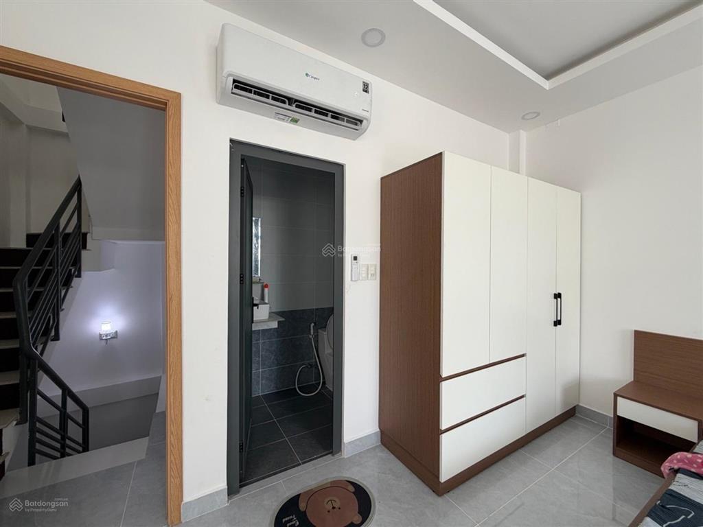Bán nhà quận 4, tôn đản, đường 3m, 46m2, ngang 4.3m, 4 tầng, giá 7,8 tỷ