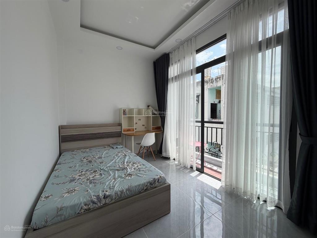 Bán nhà quận 4, tôn đản, đường 3m, 46m2, ngang 4.3m, 4 tầng, giá 7,8 tỷ