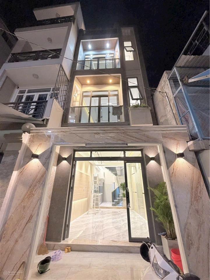 Bán nhà quận 4, khánh hội, 5 tầng, 40m2, đường 4m thông tứ phía, ngang 4m, giá 8,79 tỷ