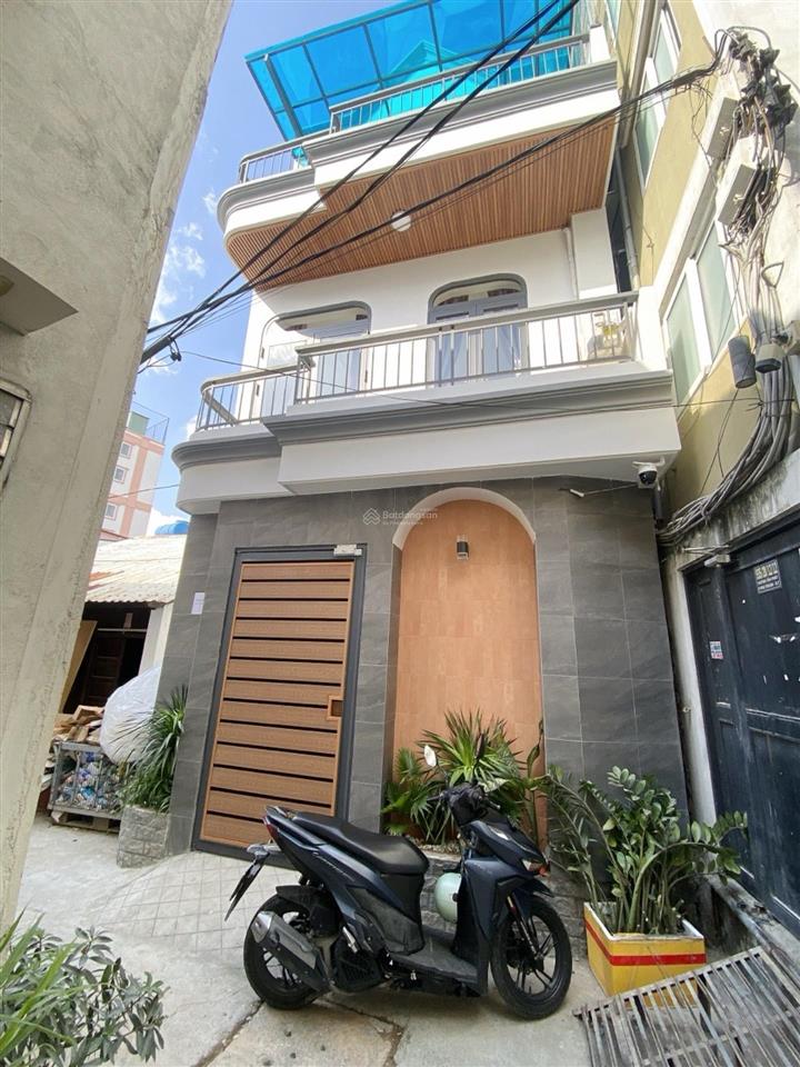 Bán nhà quận 7, 3 tầng, ngang 4,5m, p.phú thuận, gần phú mỹ hưng, đường 4m, 2 mặt tiền, giá 8,8 tỷ