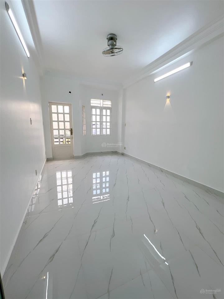 Bán nhà quận 4, tôn thất thuyết, 5 tầng, 55m2, đường 4m, giá 6,9 tỷ