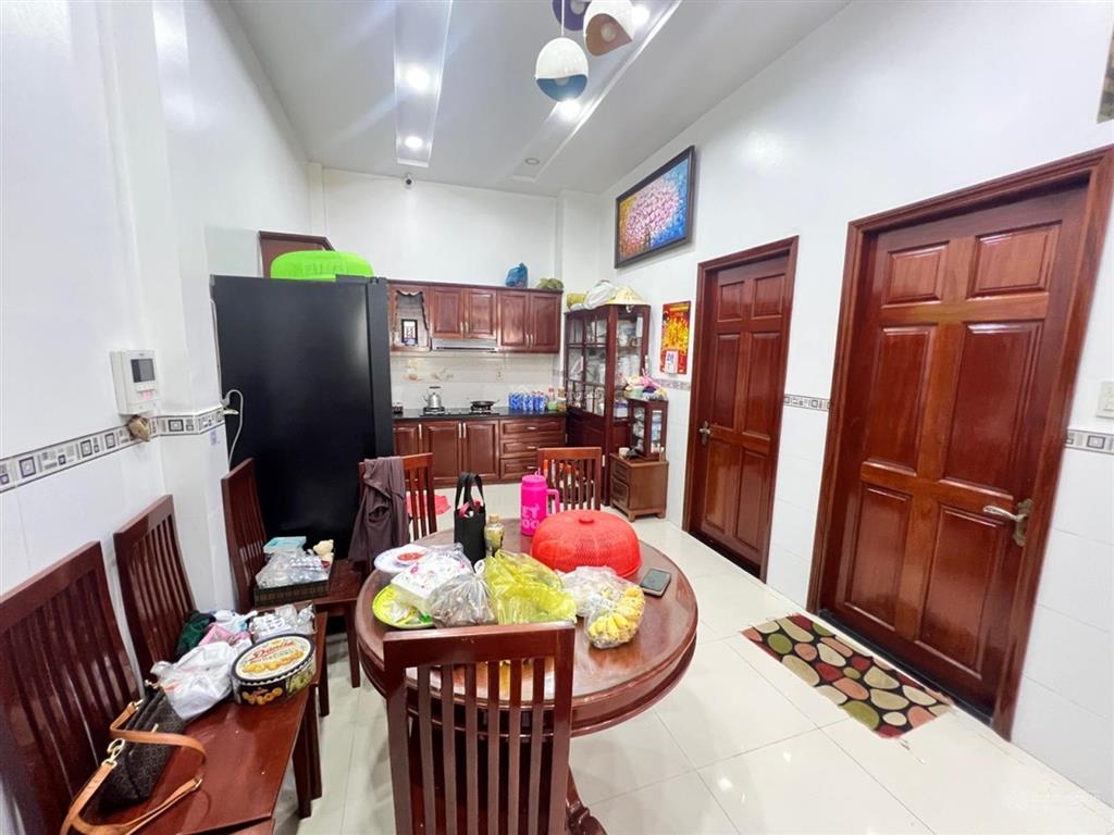 Bán nhà quận 7, p. phú thuận, hxh 6m, 2 tầng, gần phú mỹ hưng, ngang 6.7m, giá 8,95 tỷ