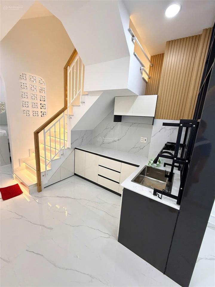 Bán nhà quận 4, mt đoàn văn bơ, 3 tầng, 58m2, gần hoàng diệu, giá 9,5 tỷ