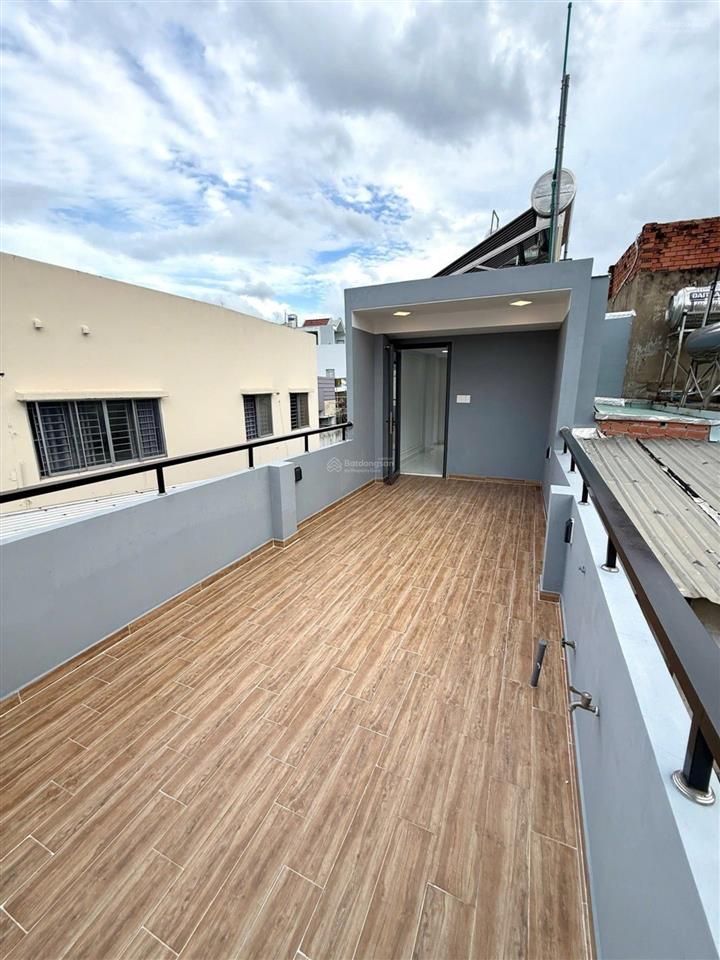 Bán nhà quận 4, mt đoàn văn bơ, 3 tầng, 58m2, gần hoàng diệu, giá 9,5 tỷ
