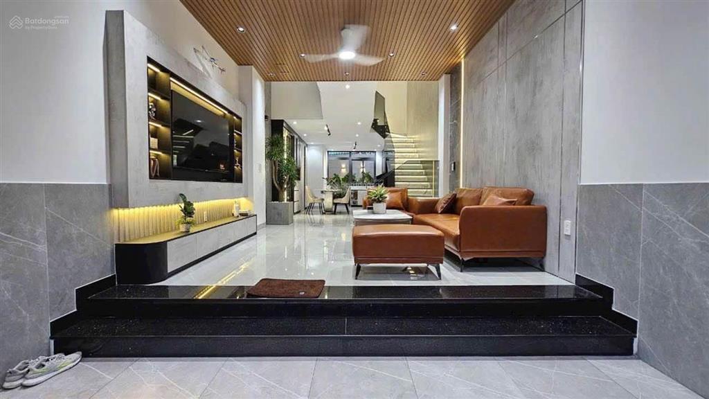 Bán nhà quận 7, võ thị nhờ, 3 tầng, đường 4m, ngang 4.2m, 72m2, giá 7,8 tỷ