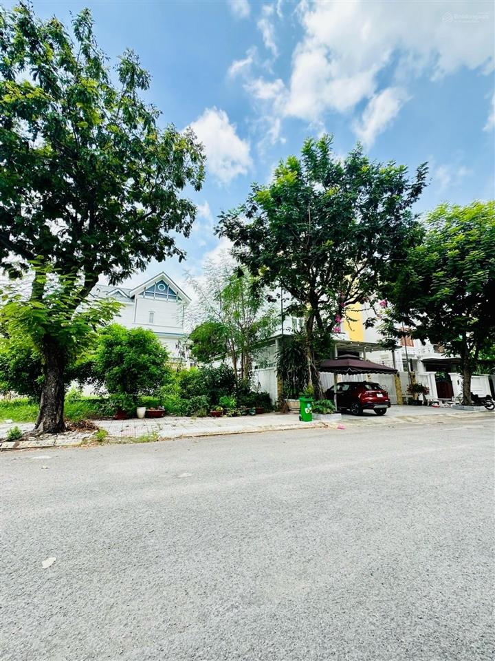 Bán đất lô góc biệt thự kdc sadeco quận 7, 276m2, ngang 16m, kề phú mỹ hưng, giá 58 tỷ