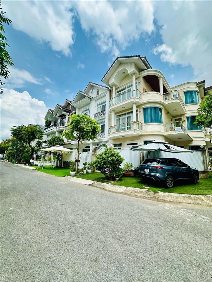 Bán đất lô góc biệt thự kdc sadeco quận 7, 276m2, ngang 16m, kề phú mỹ hưng, giá 58 tỷ