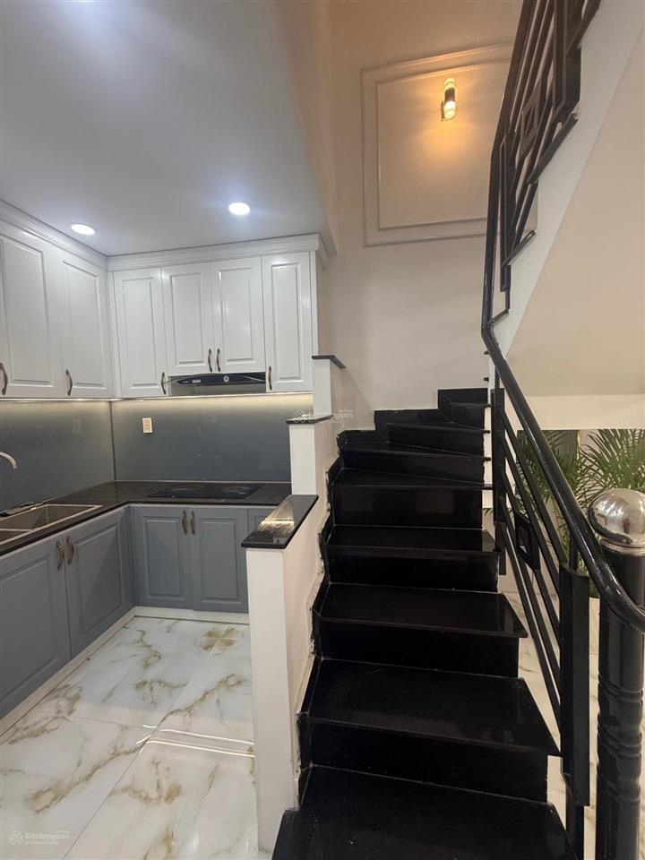 Bán nhà quận 7, 3 tầng, bùi văn ba, dt 30m2, đường 3m, giá 4 tỷ 860