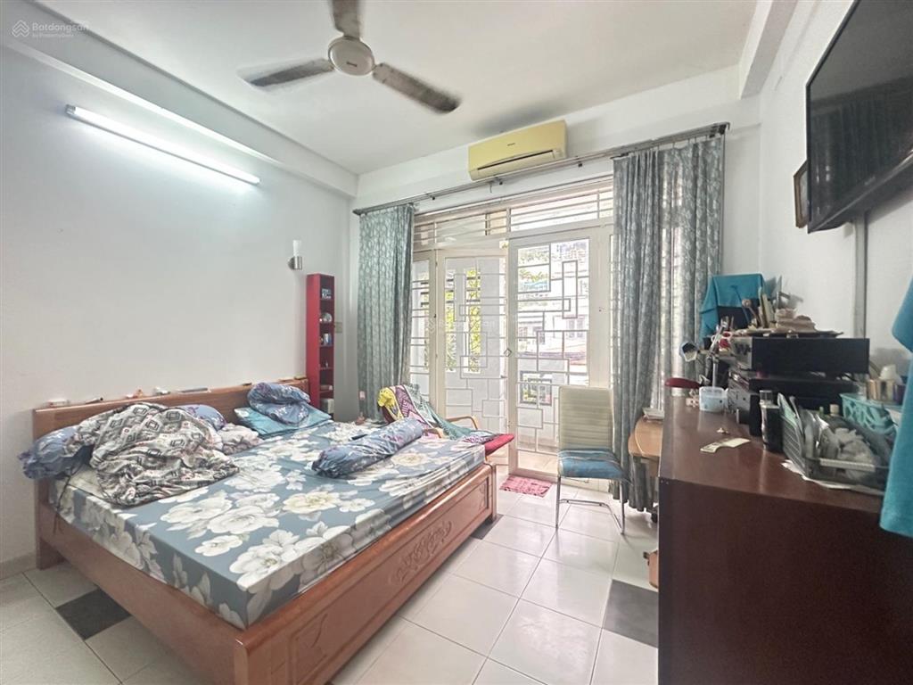 Bán nhà quận 4, đường số 41, 5 tầng, gần hoàng diệu, dt 70m2, đường 2 chiều, giá 29 tỷ
