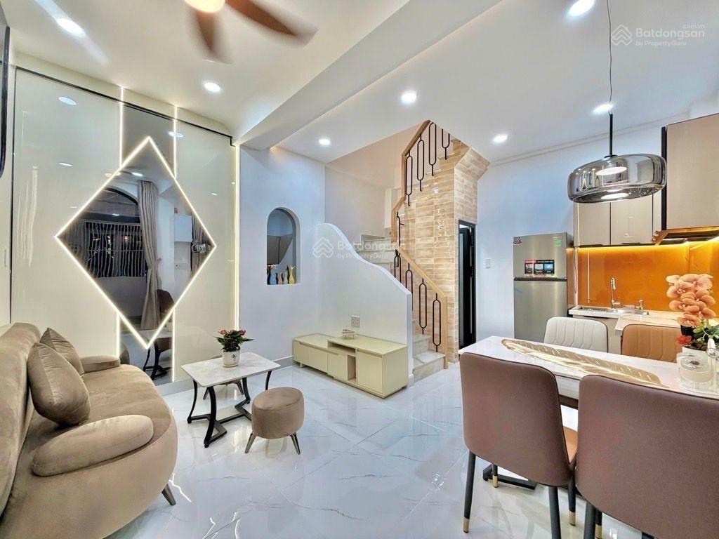 Nhà đẹp ở liền  sát hẻm xe hơi  3pn 3wc  ngay phan văn trị  bình thạnh  4.9 tỷ