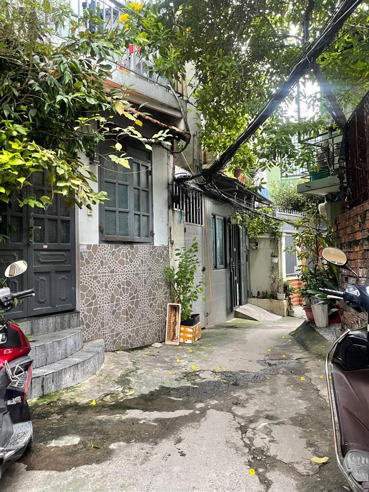 Bán nhà 35m2  ngay nơ trang long  bình thạnh  2 tầng  hxh  4.x tỷ