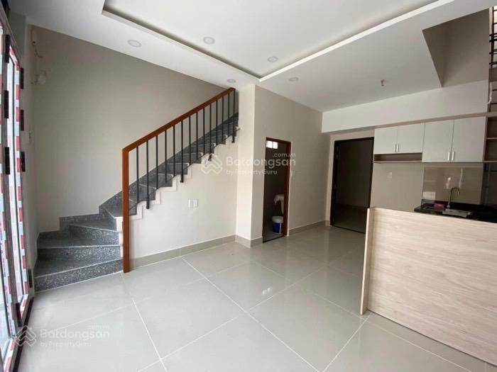 Nhà mới đẹp  5x12m  ngay phan văn trị  bình thạnh  chỉ 5.x tỷ