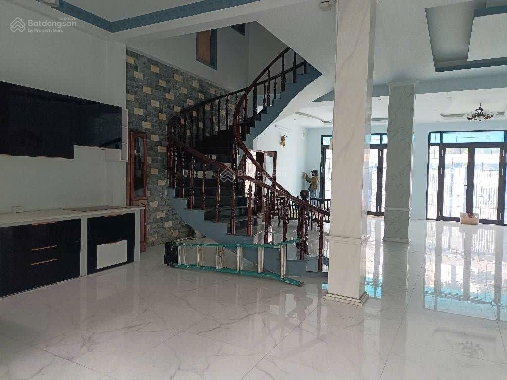 Cực hiếm! bán biệt thự trục chính kdc conic bình chánh, 7x20m, 4 tầng, nhỉnh 13 tỷ