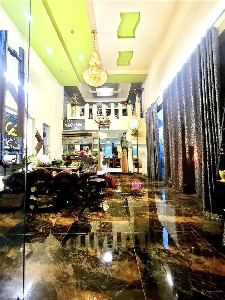 Biệt thự 242m2 chỉ 15 tỷ tại bình hưng, bình chánh