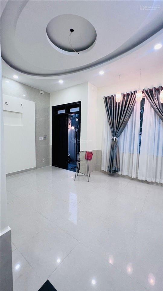 Bán nhà 3 tầng btct ngang khủng 8.5m trần xuân soạn q7 thành phố hồ chí minh 0933 275 ***