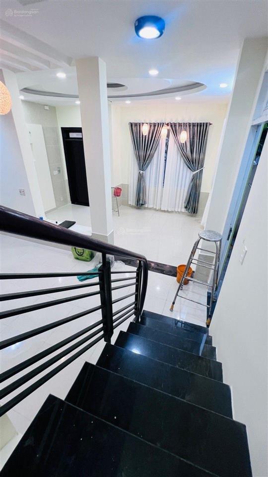 Bán nhà 3 tầng btct ngang khủng 8.5m trần xuân soạn q7 thành phố hồ chí minh 0933 275 ***