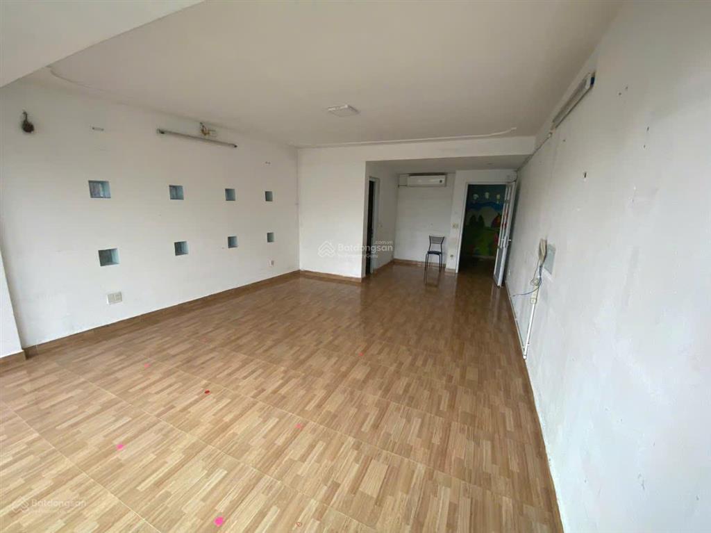 Cho thuê mặt bằng kinh doanh ngay gần tuyến lạch tray  10 phòng khép kín  có thang máy