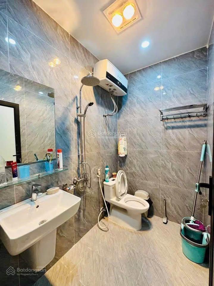 N5765. cho thuê nhà 2 tầng mới đẹp đầy đủ nội thất phố tô hiệu