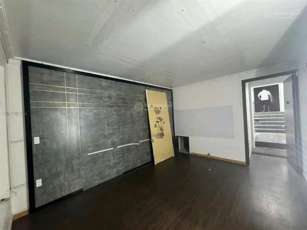 Mt3583. cho thuê nhà nguyên căn 5 tầng gần khu vực aeon  mặt phố thiên lôi  120m²  6 ngủ