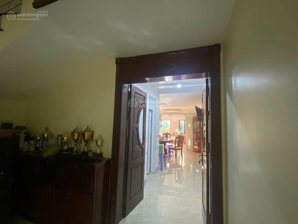 Cho thuê nhà mặt đường phủ thượng đoạn hải phòng  125m²