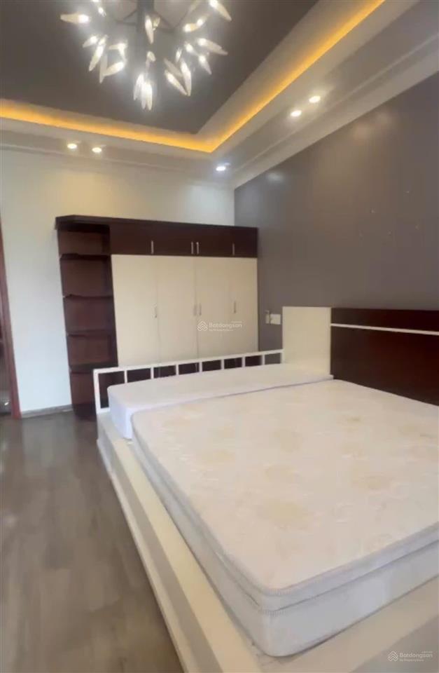 Mt3357. cho thuê nhà tại mặt đường tuyến 2 ngô gia tự  122m2  5 tầng thang máy
