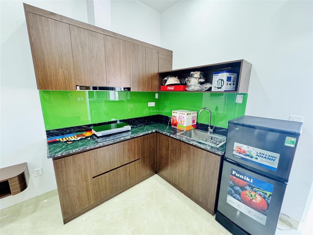 Cho thuê căn hộ 1 ngủ đầy đủ tiện nghi mới xây ở văn cao có ban công