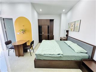 Cho thuê căn hộ 1 ngủ đầy đủ tiện nghi mới xây ở văn cao có ban công