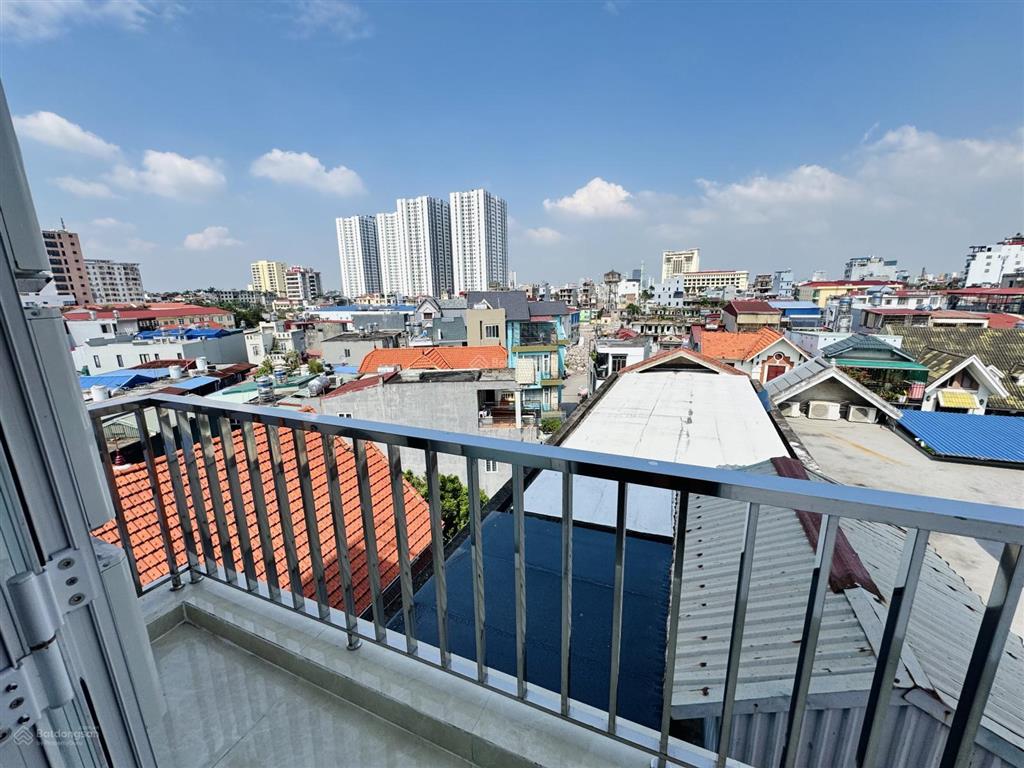 Cho thuê căn hộ 1 ngủ đầy đủ tiện nghi mới xây ở văn cao có ban công