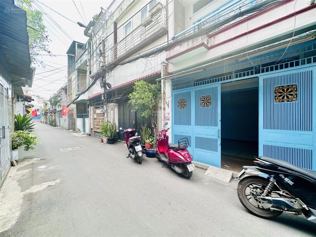 Hẻm nhựa xe hơi thông 30m ra mặt tiền p.12 gò vấp. diện tích 44m2 (4x11m). kết cấu 2t