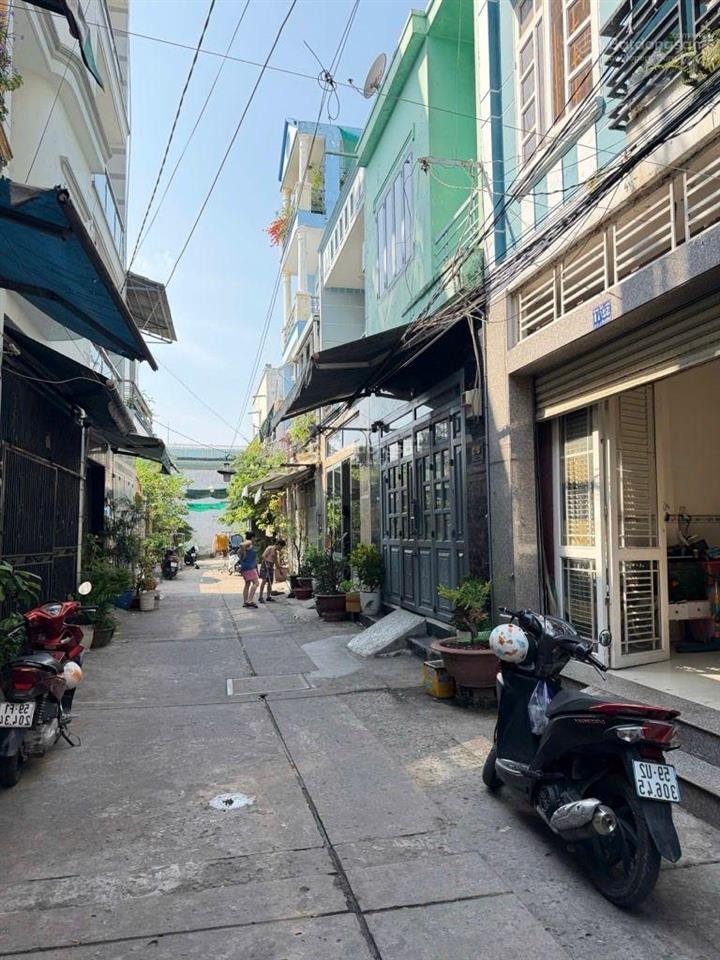 Giảm ngay 1,1 tỷ bán gấp nhà bình tân  5x13  ngay hương lộ 3  hẻm oto  cách aeon 10 bước chân .