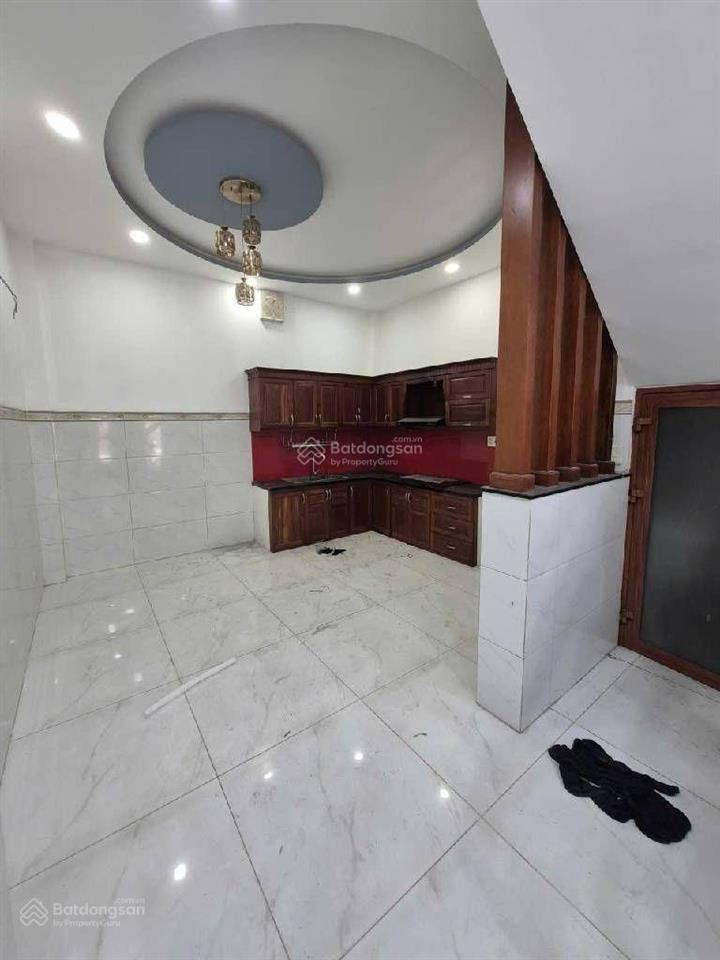 Giảm ngay 1,1 tỷ bán gấp nhà bình tân  5x13  ngay hương lộ 3  hẻm oto  cách aeon 10 bước chân .