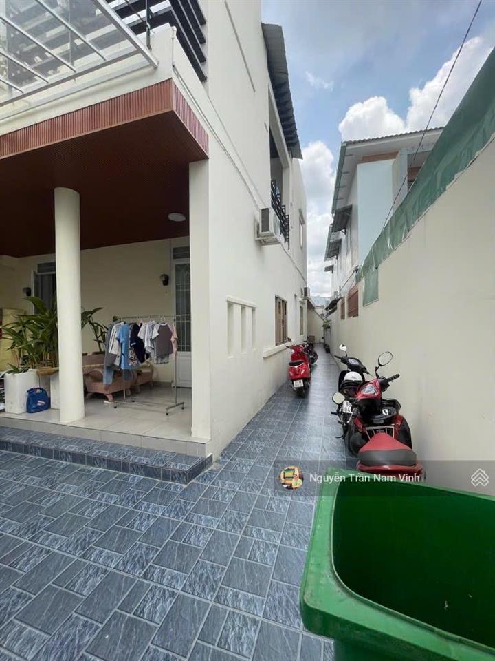 Bán nhà sổ hồng riêng ngay cạnh lotte đang làm căn hộ dịch vụ dòng tiền 100tr/tháng chỉ 22 tỷ