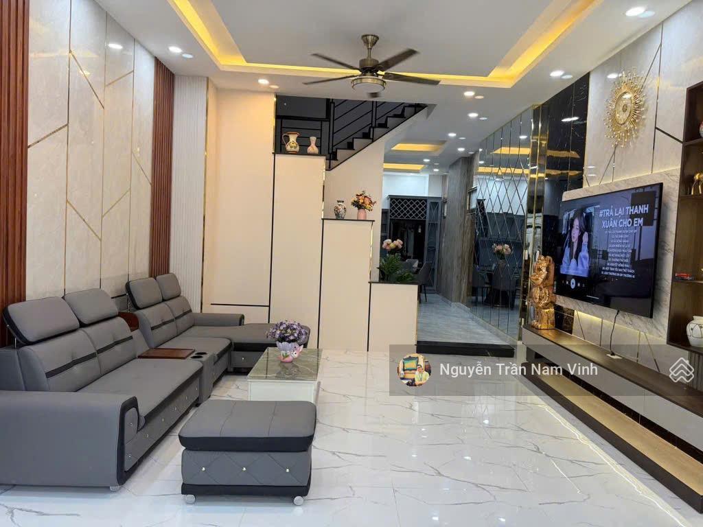 Bán nhà quận 7 sát mặt tiền phú thuận ngang 5m dài 14m nhà 3 tầng 4 phòng chỉ 6 tỷ