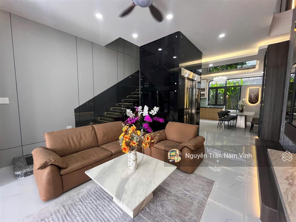 Bán nhà mặt phố đường số view triệu đô nhà 4 tầng thang máy ngang 5m dài 18m 5 phòng chỉ 17 tỷ