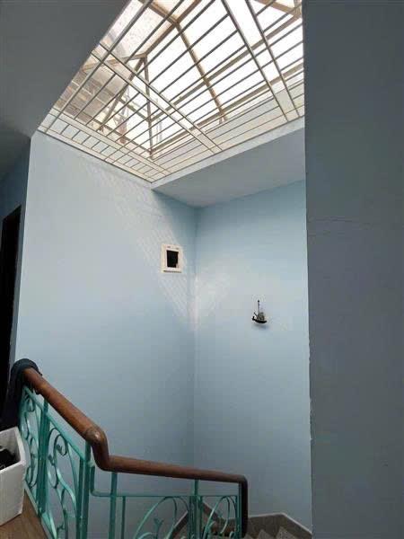 Bán nhà đường số 77 cạnh lotte nhà 3 tầng chính chủ xây ở không thấm 3 phòng có sân thượng view cv
