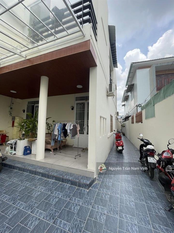 Bán nhà quận 7 lê văn lương, 255m2 thổ cư ngang 9m dài 31m, nhà 3 tầng, 13 phòng, giá tốt chỉ 22tỷ