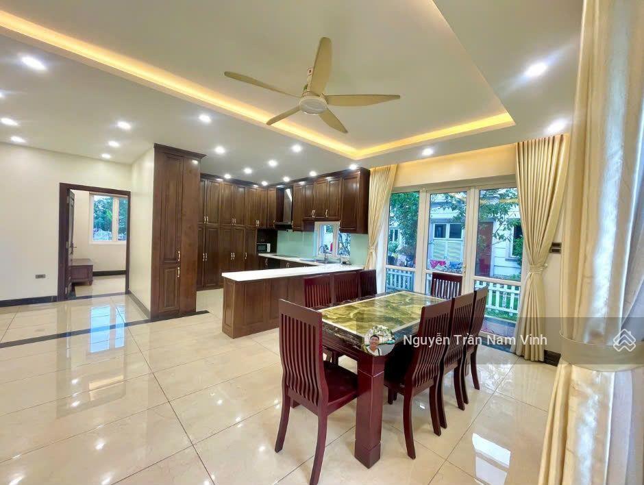 Bán nhà quận 7 lê văn lương, 255m2 thổ cư ngang 9m dài 31m, nhà 3 tầng, 13 phòng, giá tốt chỉ 22tỷ