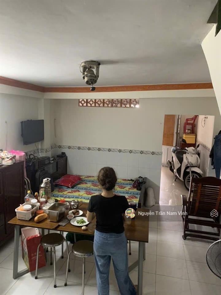 Bán nhà hoàng trọng mậu cạnh cầu nguyễn khoái đường ôtô tránh ngang 4.5 nở hậu 5m dài 12m chỉ 7.5tỷ