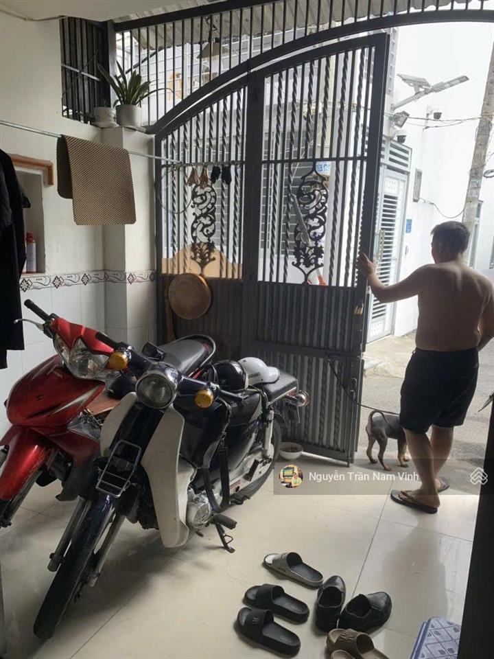 Bán nhà hoàng trọng mậu cạnh cầu nguyễn khoái đường ôtô tránh ngang 4.5 nở hậu 5m dài 12m chỉ 7.5tỷ