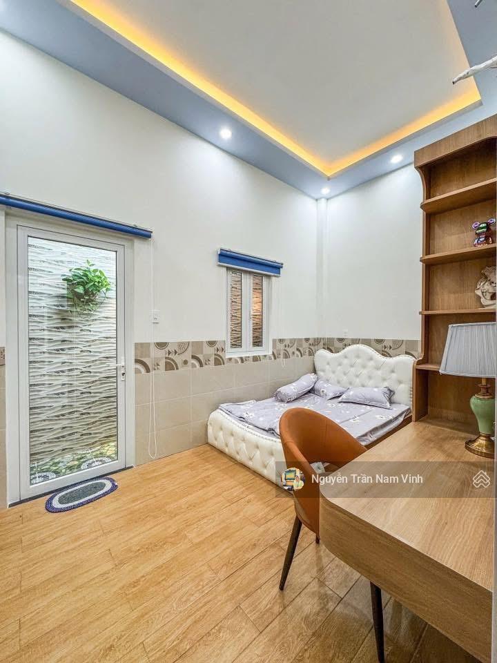 Nhà mới lên sóng lâm văn bền lotte ngang 4.5m dài 18.3m nhà 3 tầng 4 phòng ngủ chỉ 7.9 tỷ