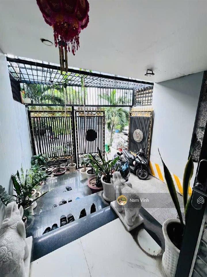 Bán nhà kiều đàm có hầm chỉ nhỉnh 13 tỷ ngang 5m x 15m. 5 tầng 5 phòng ngủ đang cho thuê 30tr/tháng
