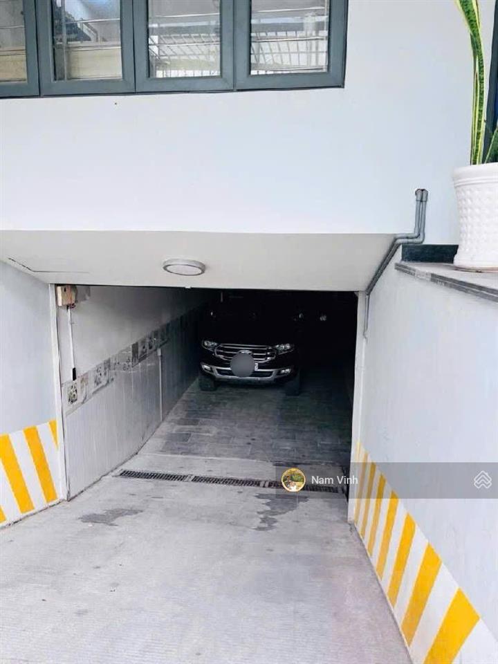 Bán nhà kiều đàm có hầm chỉ nhỉnh 13 tỷ ngang 5m x 15m. 5 tầng 5 phòng ngủ đang cho thuê 30tr/tháng