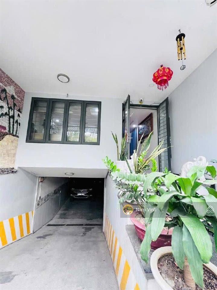 Bán nhà kiều đàm có hầm chỉ nhỉnh 13 tỷ ngang 5m x 15m. 5 tầng 5 phòng ngủ đang cho thuê 30tr/tháng