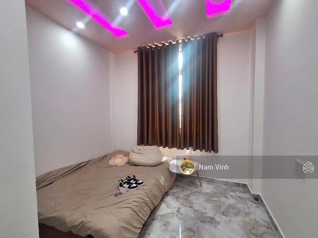 Bán nhà ngang 7m x 19m phú thuận cạnh nam long nhà 3 tầng 6 phòng nhà đúc kiên cố