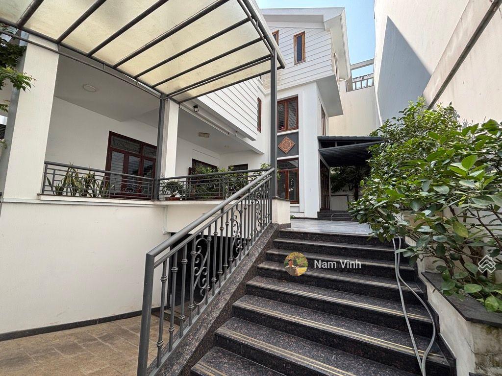 Bán nhà vườn 3 mặt tiền 625m2 ngang 25m x 25m vị trí kim cương thương hiệu chỉ 37 tỷ tl