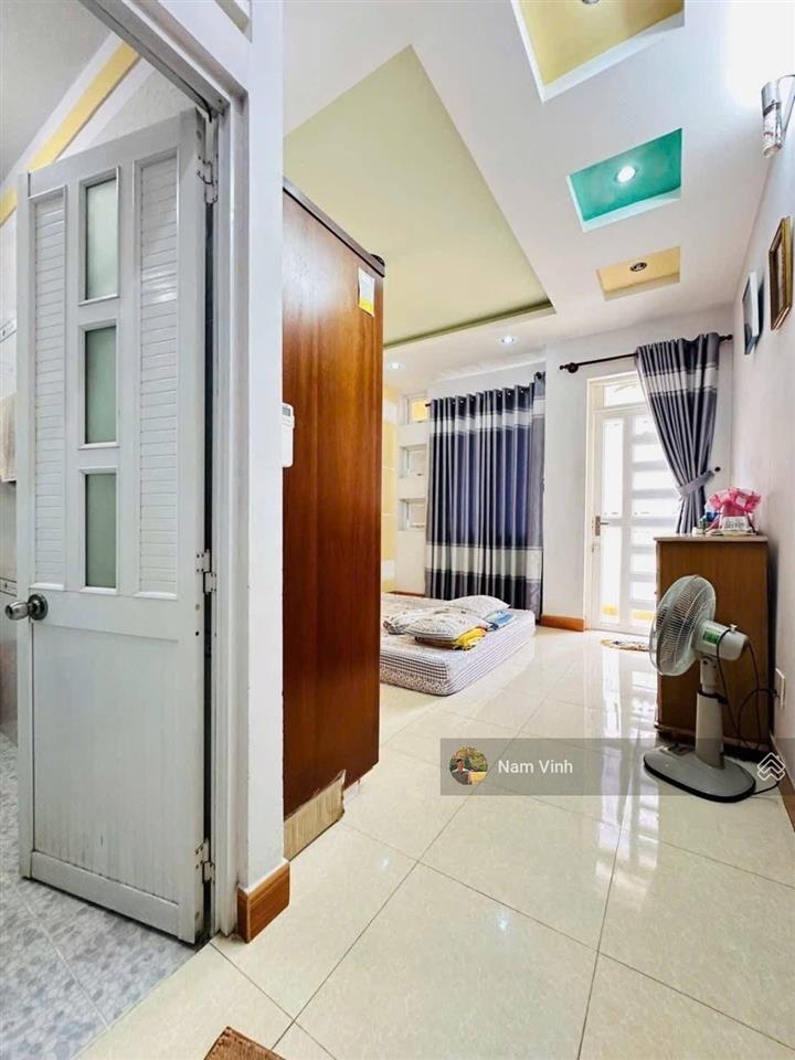 Bán nhà lê văn lương cạnh lotte quận 7 ngang 4.6m x 15m nhà 3 tầng sân thượng 4pn chỉ 7.5 tỷ tl